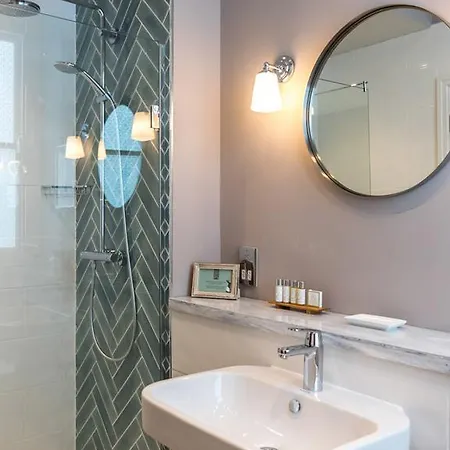 Hotel The High Field Town House 4*
