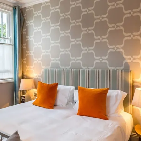 The High Field Town House 4* Birmingham